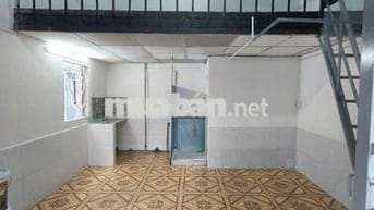Nhà mặt tiền hẻm sau Big Trường Chinh