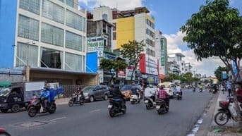MT Nguyễn Thái Sơn P3 GV.DT:5x18,DTCN:83m2,nhà 3 tầng,Giá 13,6 tỷ 