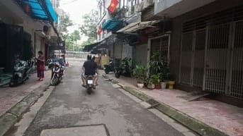 Hồng Hà, phân lô, hàng xóm phố cổ, Ô tô tránh, vỉa hè 2 bên 2.5m