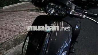 Vespa đen bóng máy iget