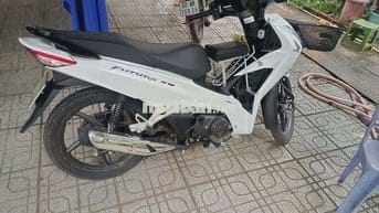 Hiện trạng xe ,moi ken,đang trong tiem cam đồ