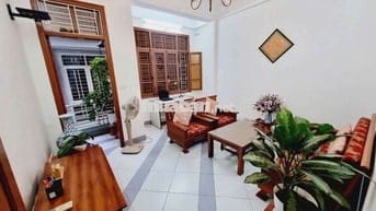 CHO THUÊ NHÀ PHỐ ĐẠI ĐỒNG – Ô TÔ VÀO NHÀ

Diện tích: 50m²4 tầng