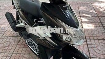 nhà nhiều xe nên không đi đến