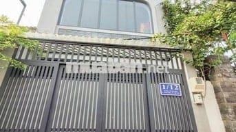 KTX NỮ NGAY ĐH SƯ PHẠM KỸ THUẬT , ĐH NGÂN HÀNG
