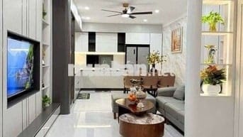 Bán nhà mới 100% siêu đẹp MT Trần Khát Chân TTTP