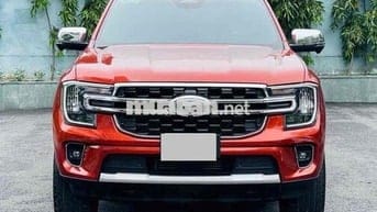Ford Everest 2023 Titanium 2.0 AT 4x2 - 8000 km