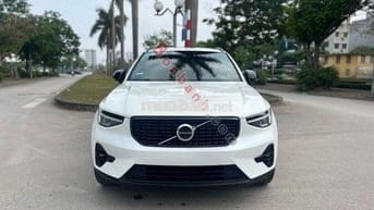 Volvo XC40 sản xuất 2022