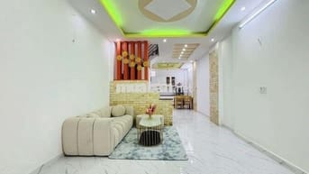 15/3 Bùi Văn ba q7 hẻm 6m.dt.4x20m 2 lầu 3 phòng
