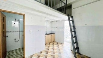 PHÒNG GÁC CỬA SỔ TRỜI BANCOL TRÀN NGẬP ÁNH SÁNG NGAY ĐẠI HỌC VĂN HIẾN