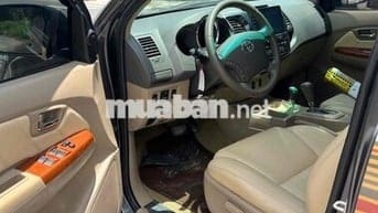 Toyota Fortuner 2010 2.7V - 150000 km