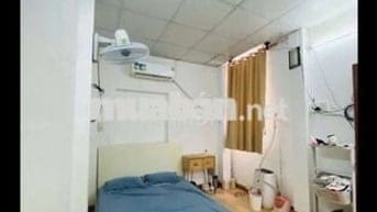 NHÀ 30M2 1 TRỆT 1 LẦU NỘI THẤT ĐẦY ĐỦ CHỈ VÔ Ở CÁCH CẦU PHÚ XUÂN 1KM