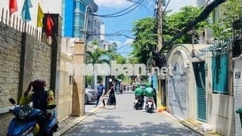 HẺM 2 XE HƠI TRÁNH NHAU KHU NGUYỄN TRỌNG TUYỂN - 28M2  - NHỈNH 2 TỶ