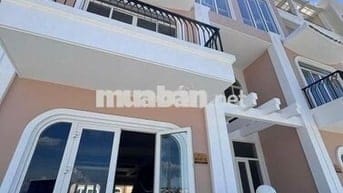 CỰc rẻ! Nhà 4Tx32m2, ôtô đỗ cửa, gần dự án Vingroup Thanh Oai