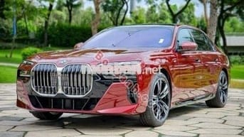 BMW 7 Series 735i 2025