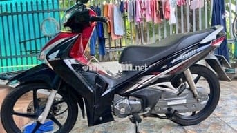 Xe ít đi chỉ trùm mền ở nhà