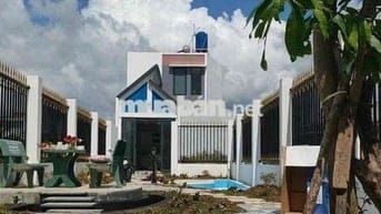 GẤP! Cho thuê biệt thự sân vườn thị trấn Bến Lức giá rẻ
