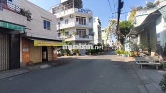 Cho Thuê nhà 2 mặt tiền, ngay chợ Bùi Minh Trực, chỉ 13,5 triệu/tháng