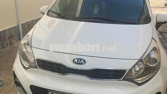 Kia Rio 2014 1.4 AT Hatchback - 135000 km