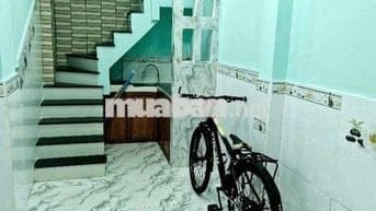 CHỈ HƠN 1 TỶ - BÁN NHÀ CĂN GÓC 2 TẦNG KINH DOANH SẦM UẤT-QUẬN 7 - SHR