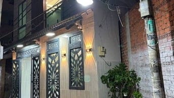 BÁN NHÀ HẬU GIANG GẦN MŨI TÀU.  