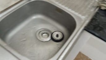 Cho thuê phòng trọ có máy lạnh, mới sạch sẽ, đẹp, đầy đủ nội thất...