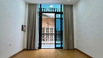 Bán nhà Vũ Tông Phan, gần phố, 60m, 5 tầng, 4,5m MT, giá 14 tỷ 