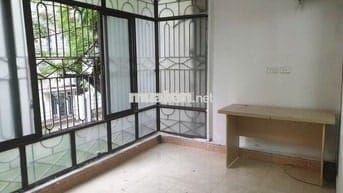 50m ra Bách Khoa. Chính chủ cho thuê nhà ngõ 1 Tạ Quang Bửu
