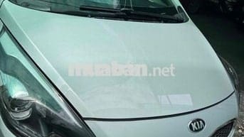 Kia Rondo 2016 1.7 DAT - 100000 km