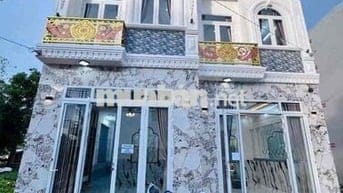 NHÀ 1 TRỆT 1 LẦU 2 MẶT TIỀN VIEW SÔNG GẦN BỆNH VIỆN NHI ĐỒNG