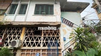 Chính chủ, 82m2 tầng 1 c.c 606 Võ Văn Kiệt Q1 - 2 PN, 1 bếp, 1 WC