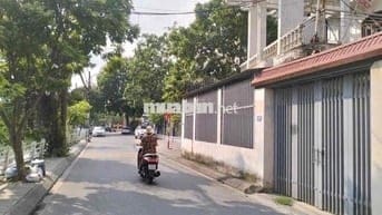Chính Chủ Bán Mảnh Đất 60m ở Long Biên Siêu Đẹp Ngõ Thông Ô Tô Tránh