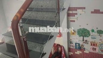 150m2, tầng1": 1pkhách1păn+bếp+tolet,lầu bankong P.khách 2.P.ngủ,tolet