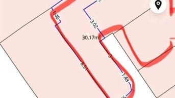Cần bán hẻm đường Le Lai Phường Bến Thành giá mười bốn tỷ.