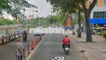 Cho thuê mặt tiền Hoàng Sa - Dakao -Q1 - 300m2(20x15m) - 65tr.