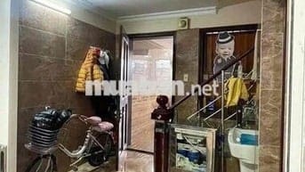 Bán nhà mặt đường 30m hai mặt ngõ ba tầng cực đẹp