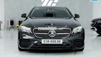 Mercedes Benz E Class 2019 E300 AMG - 37000 km