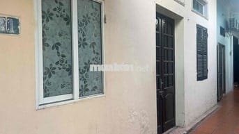 chủ gửi bán đất tặng nhà 2tầng thượng thanh long biên