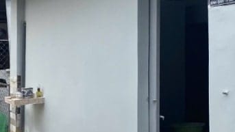 Cho thuê nhà Bình quới 56m2 có gác 20m2 vừa sơn sửa xong, giá rẻ 