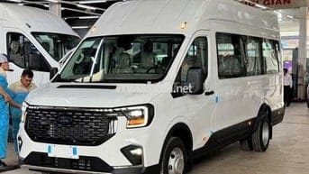 Ford Transit 18 Chỗ -  Sẵn Xe Giao Ngay + HT Vay
