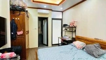 Bán nhà Nguyễn Khang, Lô Góc, 6 tầng, 69m, 5m mt, giá 25 tỷ