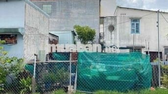 Cần bán lô đất đường 11, 90m2 giá chỉ 4,5 tỷ, Khu dân cư, QH sạch