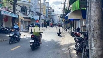 Chủ kẹt Bank bán gấp MTKD vải Phú Thọ Hoà. 4m x 18m. Nhà 4 tấm