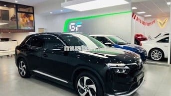VinFast VF8 2023 Eco - GF - Màu đen NT đen