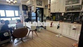 Liễu Giai 70 m toà Tower 6,9 tỷ chung cư cao cấp 2 ngủ ,