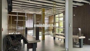 Nhà kính siêu đẹp ngang 18m tại Bến Vân Đồn Q4 - Cách PDB chỉ 900m !!!