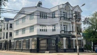BIỆT THỰ GÓC 2LẦU, MẶT TIỀN KDC BÌNH CHIỂU 8X23M 4PN 7WC, CÓ THANG MÁY