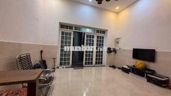 CẦN BÁN NHÀ GÁC LỬNG 2mk HOÀNG VĂN THỤ, sát đường