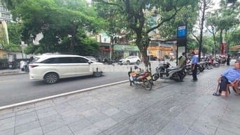 Bán Nhà Lô Góc Oto Hào Nam ,Đống Đa 16,5Ty 62m2 mặt Tiền 16m