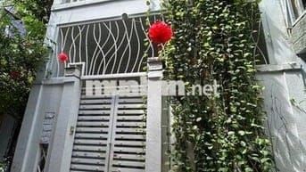 BÁN NHÀ 2 MT THOÁNG - HẺM BA GÁC - KHÔNG LỘ GIỚI - TRÒN 6 TỶ - QUẬN 7