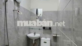 Phòng trọ Tôn Thất Thuyết, có thang máy, giờ giấc tự do